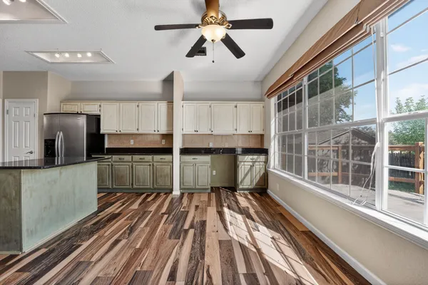 $2,395 | 1009 Oaklands Drive, Round Rock, TX 78681