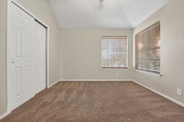 $2,395 | 1009 Oaklands Drive, Round Rock, TX 78681