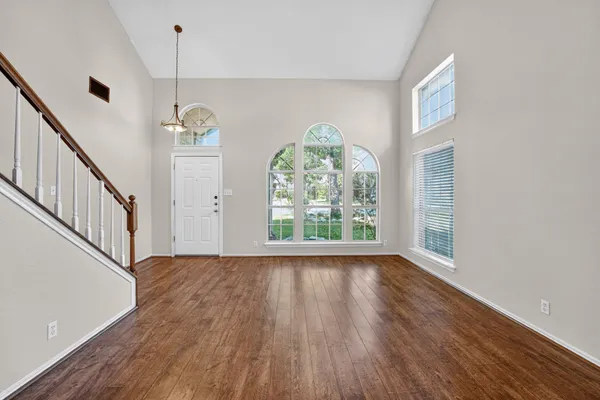 $2,395 | 1009 Oaklands Drive, Round Rock, TX 78681