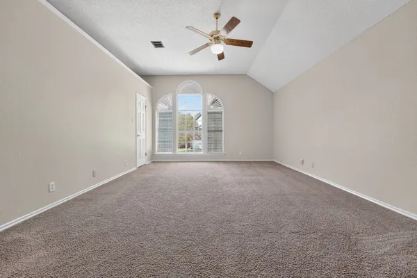 $2,395 | 1009 Oaklands Drive, Round Rock, TX 78681