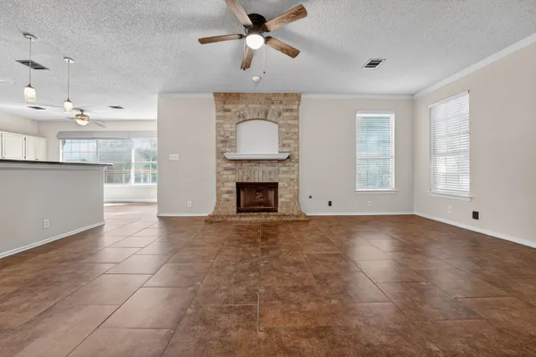 $2,395 | 1009 Oaklands Drive, Round Rock, TX 78681