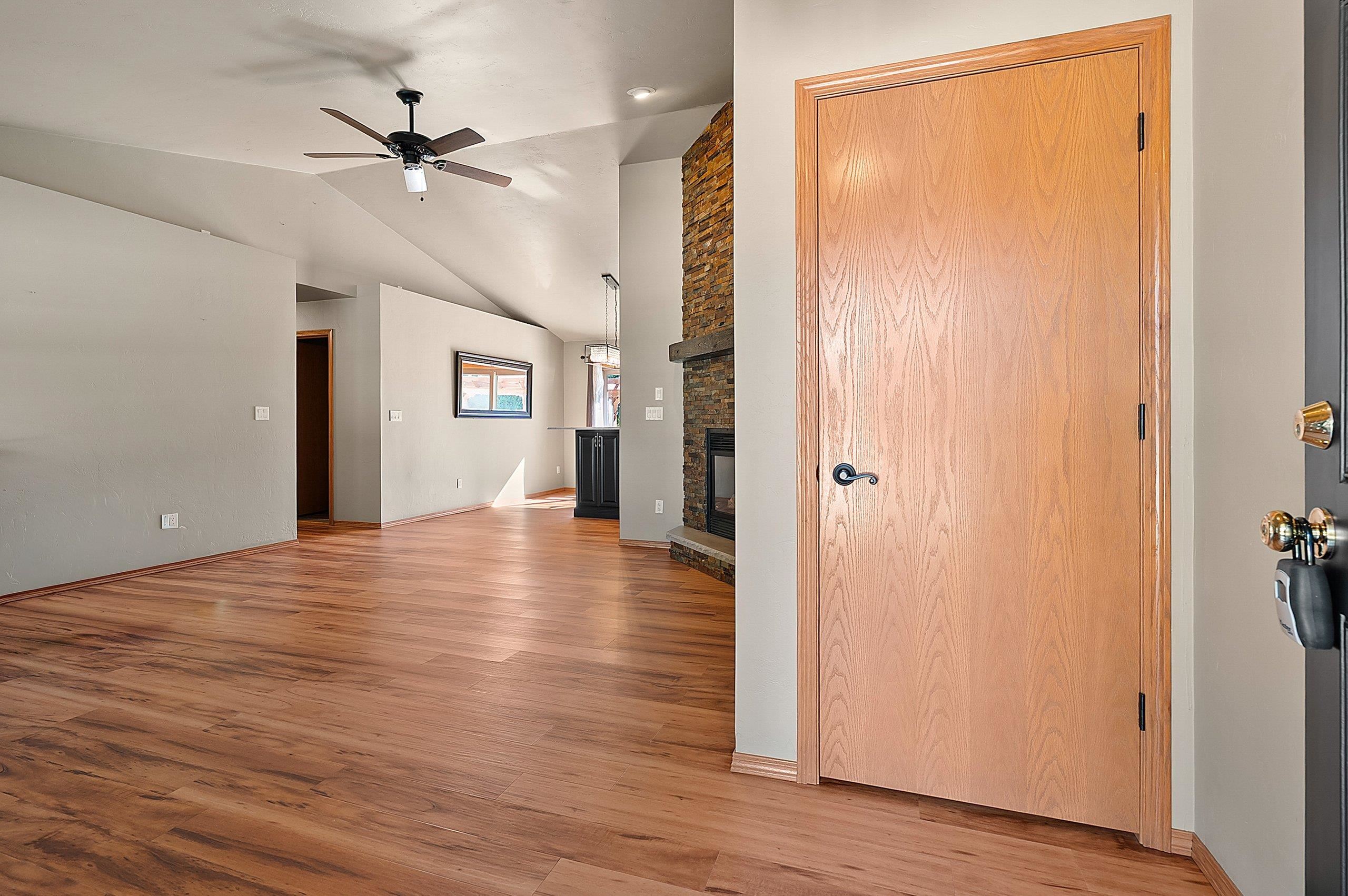 2832 Bay Settlement Road Green Bay, WI 54311 - Photo 8 of 40 Gallery Image 8
