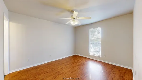 $1,150 | 1513 Hollow Hill Drive, Unit B, Bryan, TX 77802