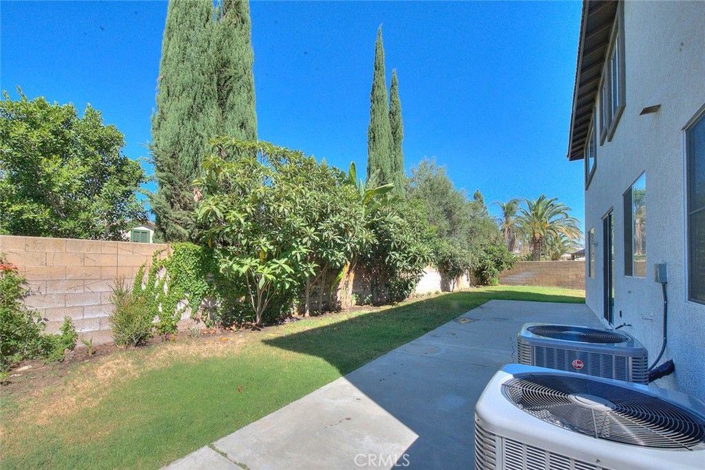 5732 Ridgemark Place Fontana, CA 92336 - Photo 9 of 31 Gallery Image 9