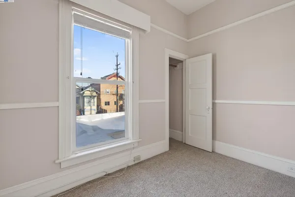 $850,000 | 1011 East 11th Street, Oakland, CA 94606