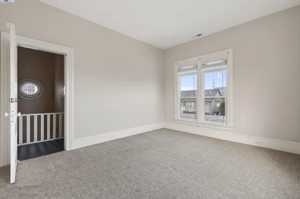 $850,000 | 1011 East 11th Street, Oakland, CA 94606