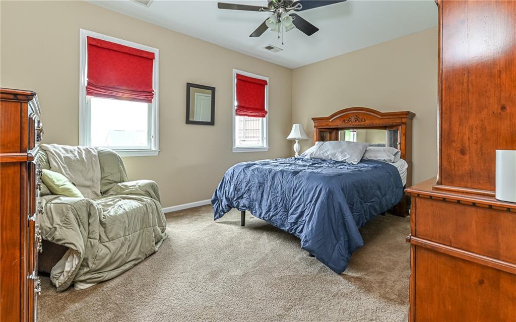 3617 Colmar Street Pittsburgh, PA 15213 - Photo 21 of 41 2nd Bedroom on Upper Level is 15x12