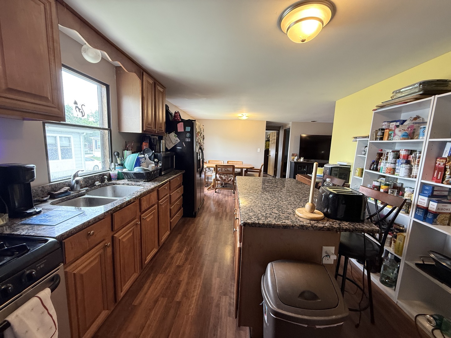 111 Huntsbridge Road Matteson, IL 60443 - Photo 3 of 20