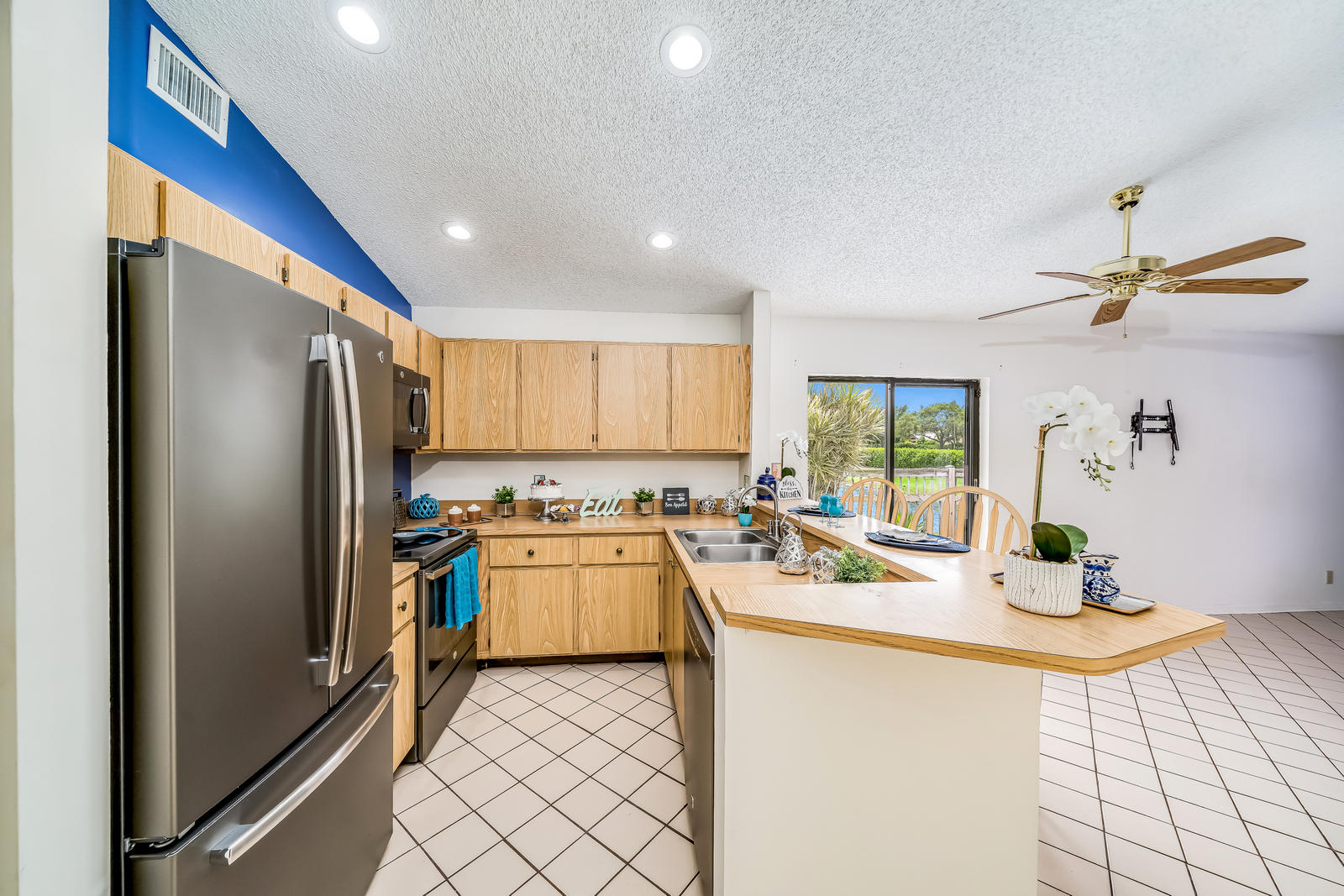 21464 Summertrace Circle Boca Raton, FL 33428 - Photo 32 of 77 Kitchen