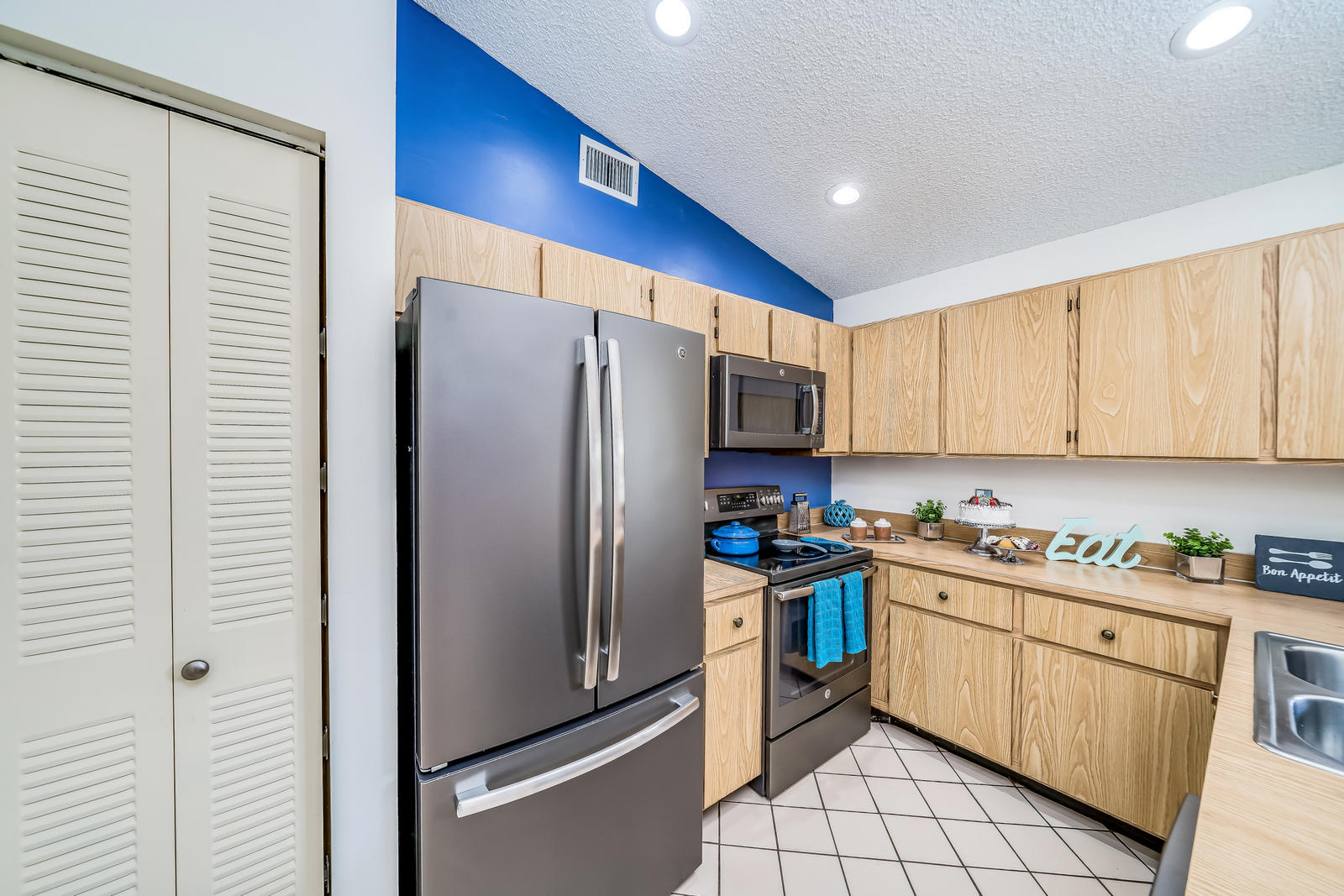 21464 Summertrace Circle Boca Raton, FL 33428 - Photo 34 of 77 Slate Color Appliances