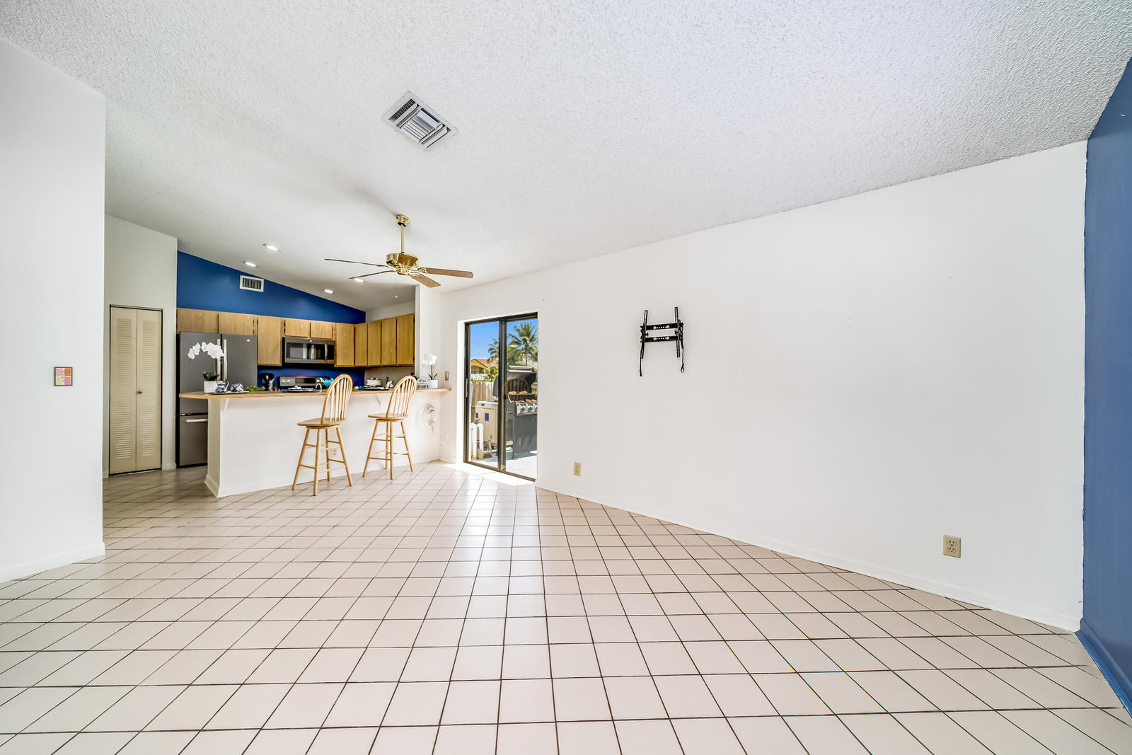 21464 Summertrace Circle Boca Raton, FL 33428 - Photo 38 of 77 Family Room