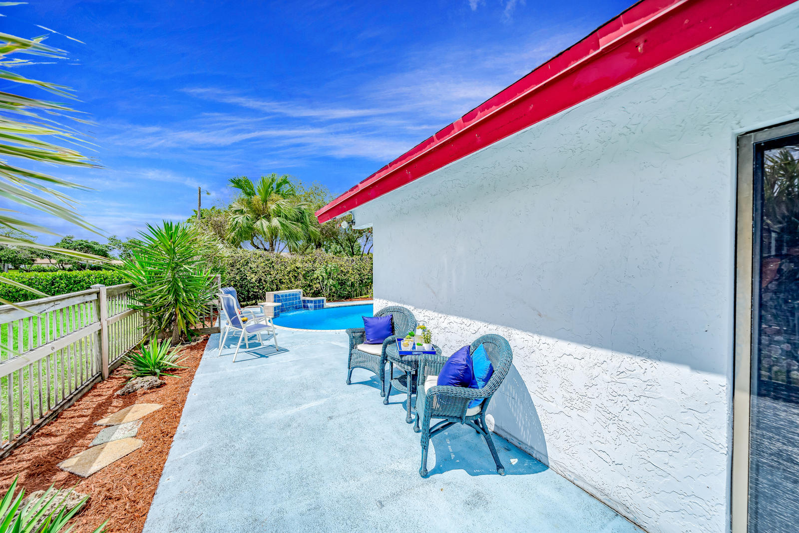 21464 Summertrace Circle Boca Raton, FL 33428 - Photo 65 of 77 Side patio