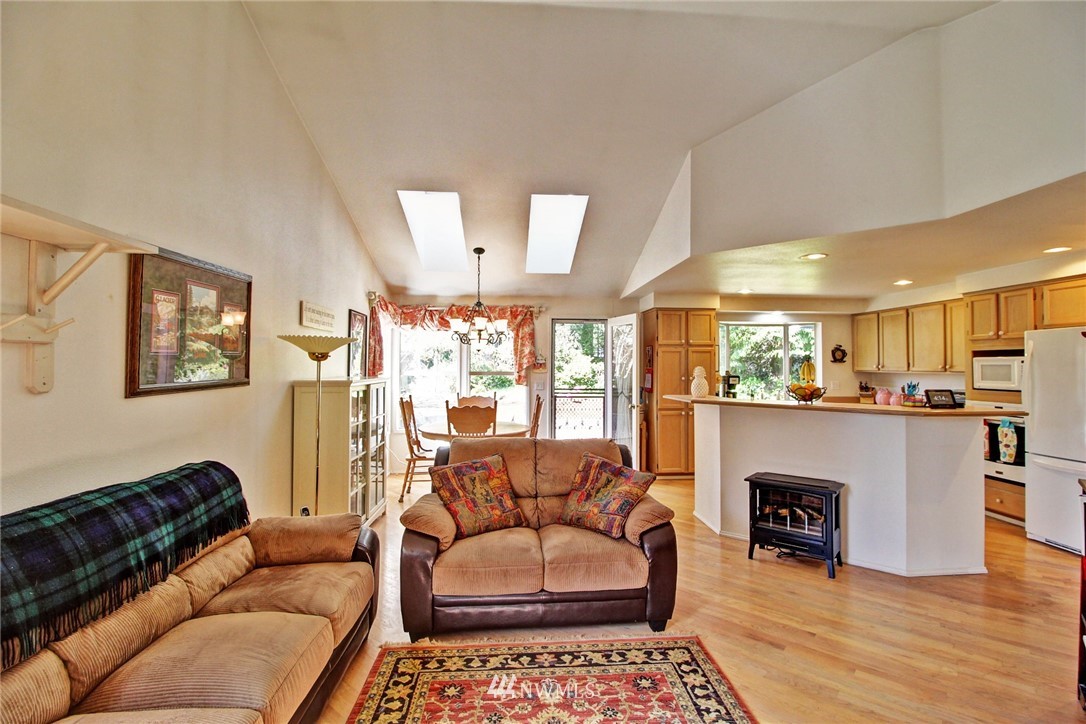 15428 Southeast 182nd Street Renton, WA 98058 - Photo 13 of 24 Gallery Image 13