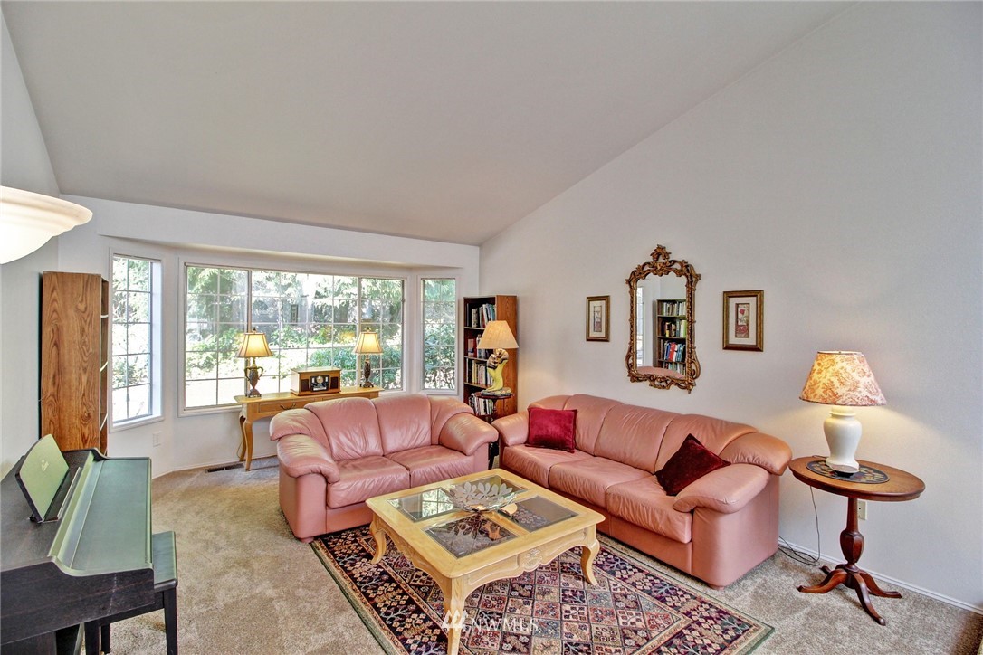 15428 Southeast 182nd Street Renton, WA 98058 - Photo 6 of 24 Gallery Image 6