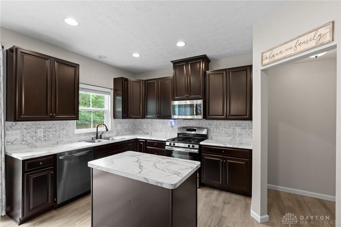 2843 Ridge View Court Xenia, OH 45385 - Photo 19 of 52