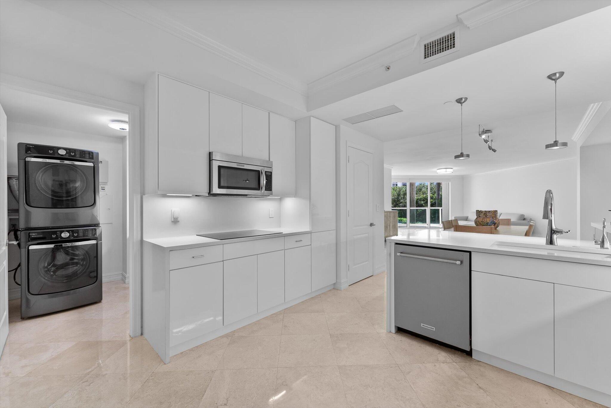 550 SE Mizner Blvd., B206