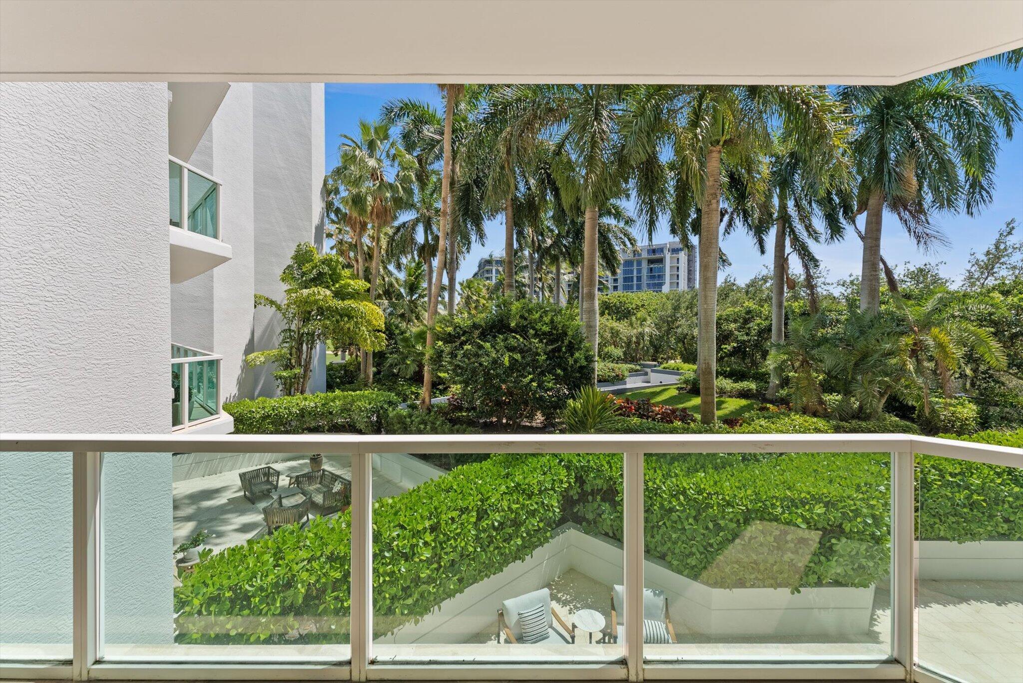 550 Southeast Mizner Boulevard, Unit B206 Boca Raton, FL 33432 - Photo 15 of 65 a view of a house with a window and a yard