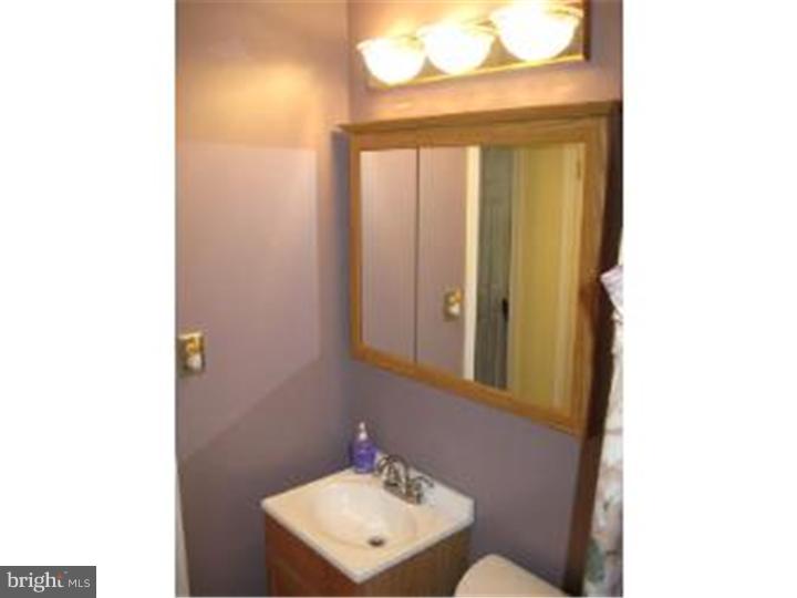 17 Canna Road Levittown, PA 19057 - Photo 12 of 19 Bathroom