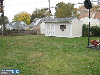 17 Canna Road Levittown, PA 19057 - Photo 3 of 19 Exterior Back