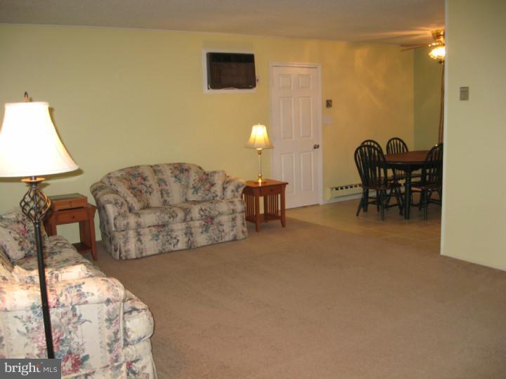 17 Canna Road Levittown, PA 19057 - Photo 5 of 19 Living Room