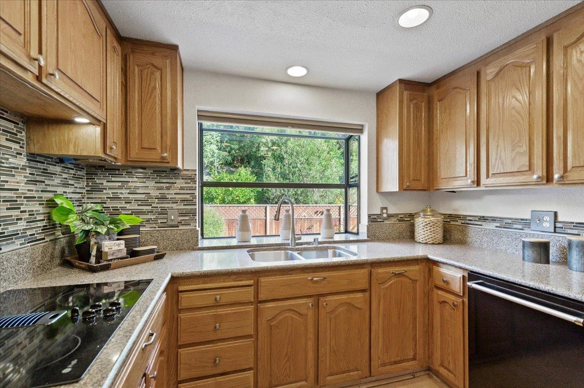 984 Waverly Common Livermore, CA 94551 - Photo 15 of 38