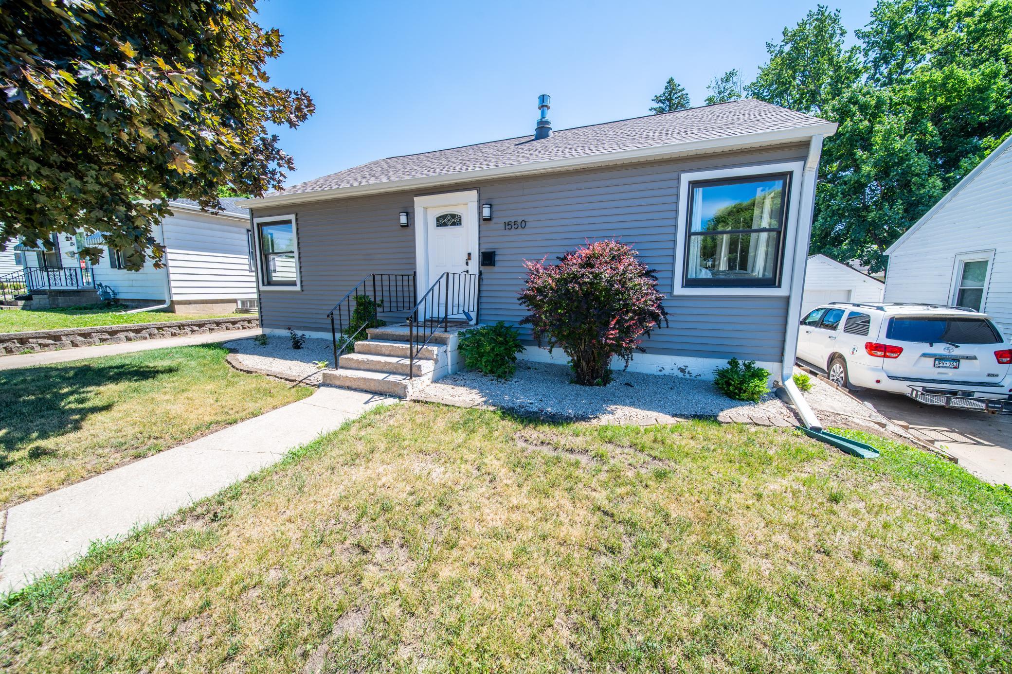 1550 7 1/2 Avenue Northeast Rochester, MN 55906 - Photo 3 of 67