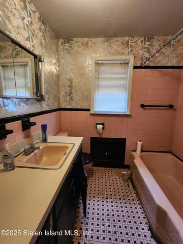 $849,900 | 17 Carolina Place | Westerleigh