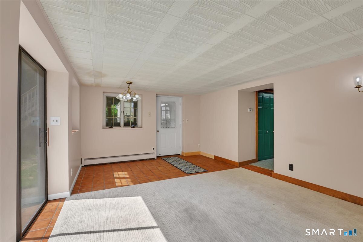 65 Doane Street Manchester, CT 06042 - Photo 29 of 40
