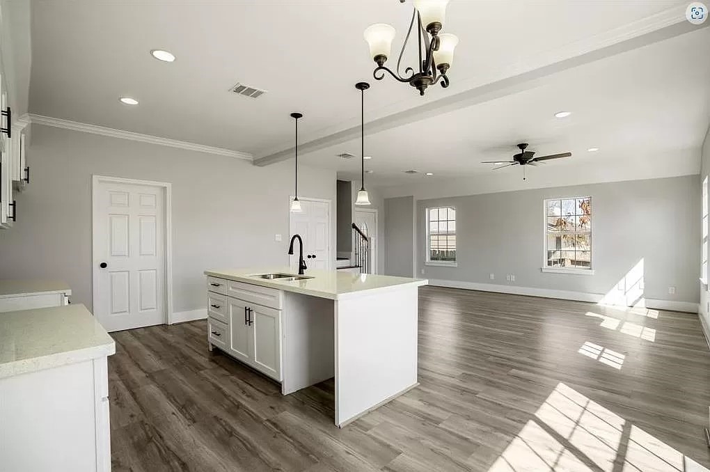 9815 Bamboo Road, Unit B Houston, TX 77041 - Photo 3 of 13