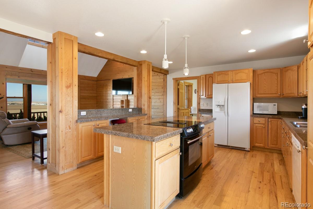 1090 South Quail Run Road Watkins, CO 80137 - Photo 16 of 37 Gallery Image 16
