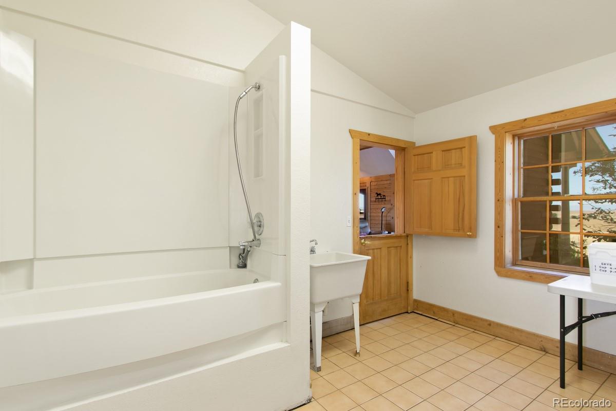 1090 South Quail Run Road Watkins, CO 80137 - Photo 25 of 37 Gallery Image 25