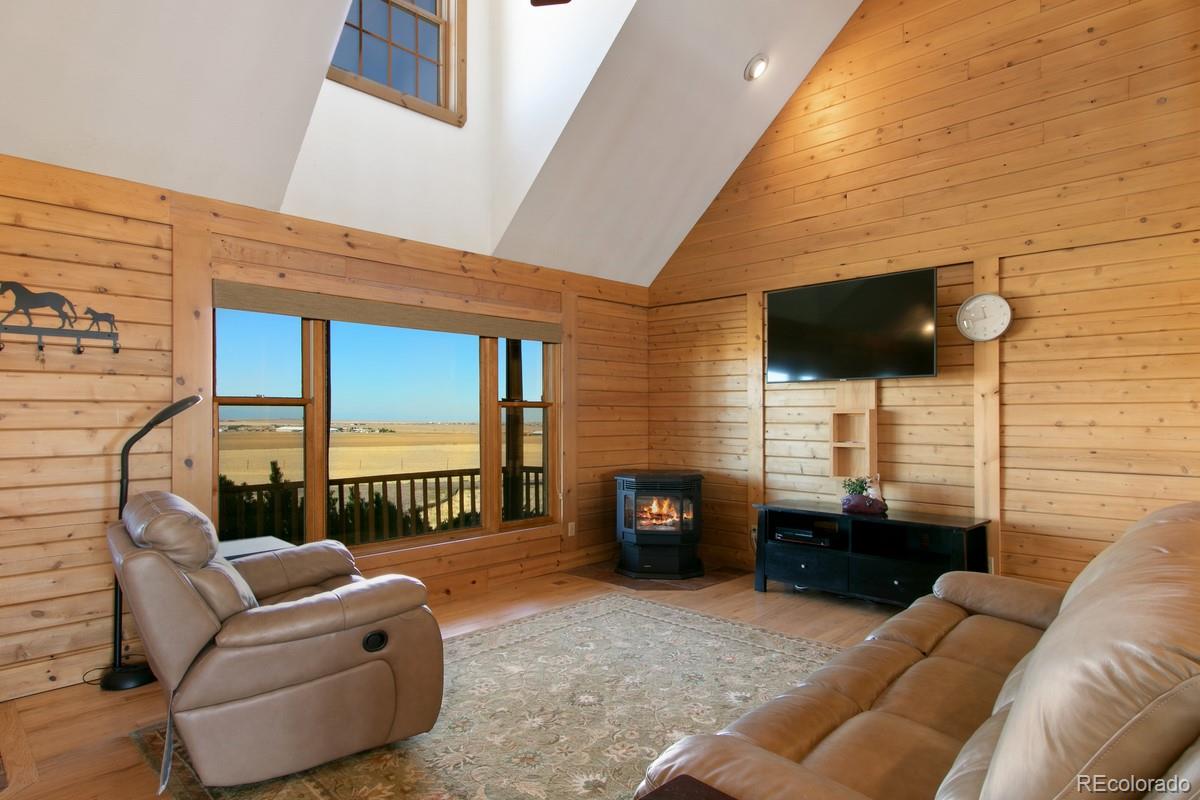 1090 South Quail Run Road Watkins, CO 80137 - Photo 9 of 37 Gallery Image 9