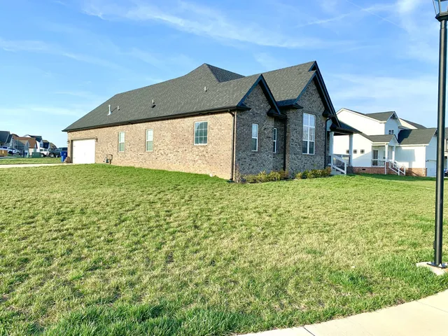 $2,700 | 585 Dexter Drive, Clarksville, TN 37043