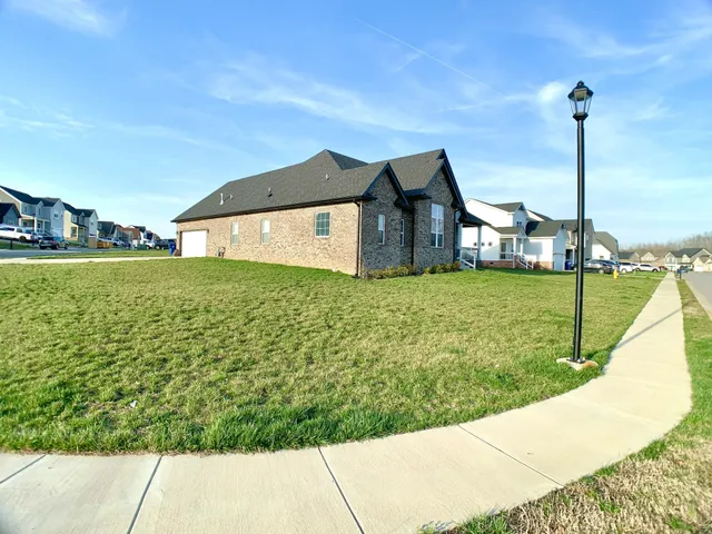 $2,700 | 585 Dexter Drive, Clarksville, TN 37043