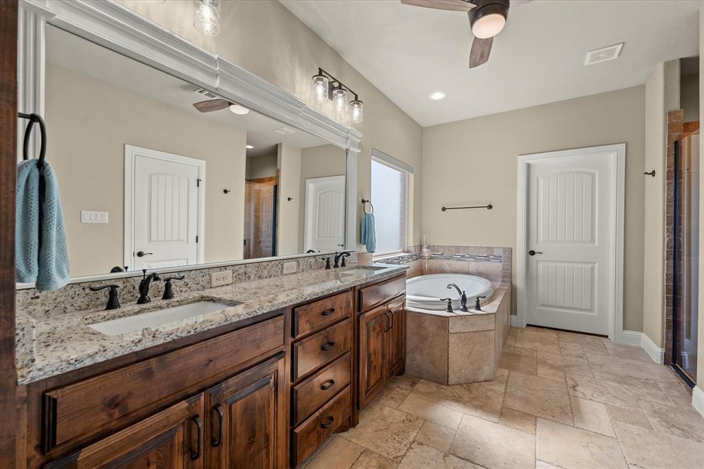 6301 Weatherby Road Granbury, TX 76049 - Photo 25 of 40