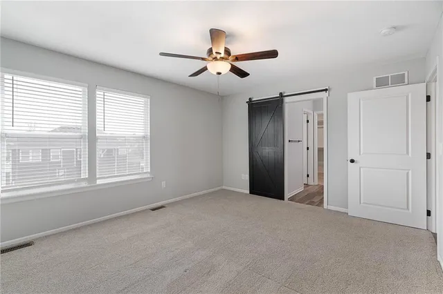 $390,000 | 949 North Cottonwood Court, Tonganoxie, KS 66086