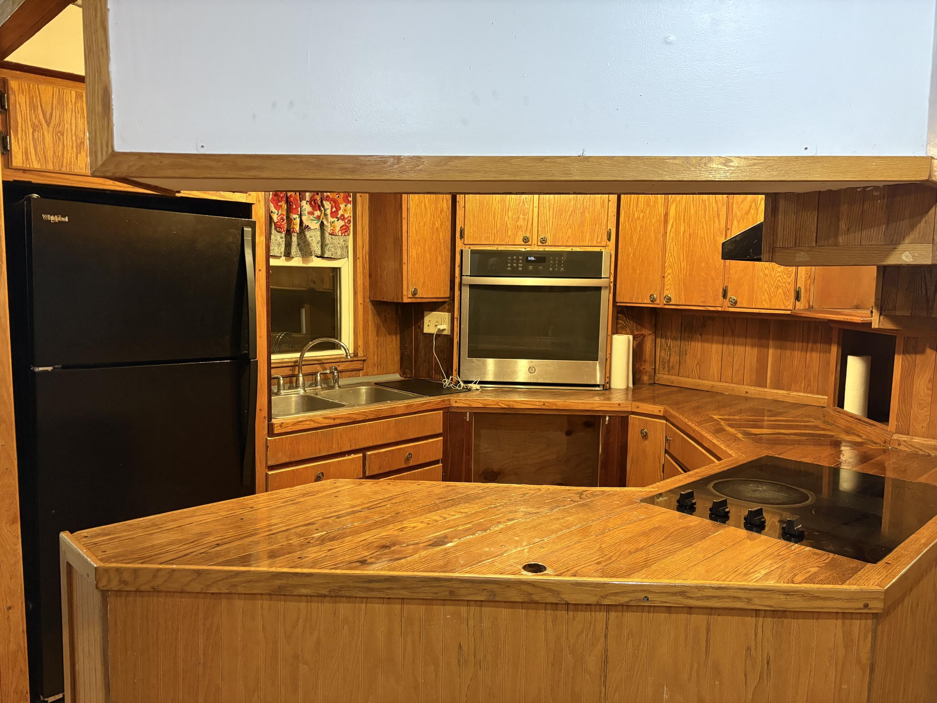 17 Gould Farm Road Hiram, ME 04041 - Photo 3 of 37 gould kitchen house