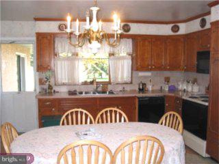208 Fairway Road Ambler, PA 19002 - Photo 3 of 6 Gallery Image 3