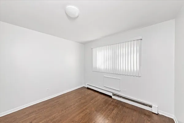 $1,450 | 600 McKinley Avenue, Unit 210, Mundelein, IL 60060