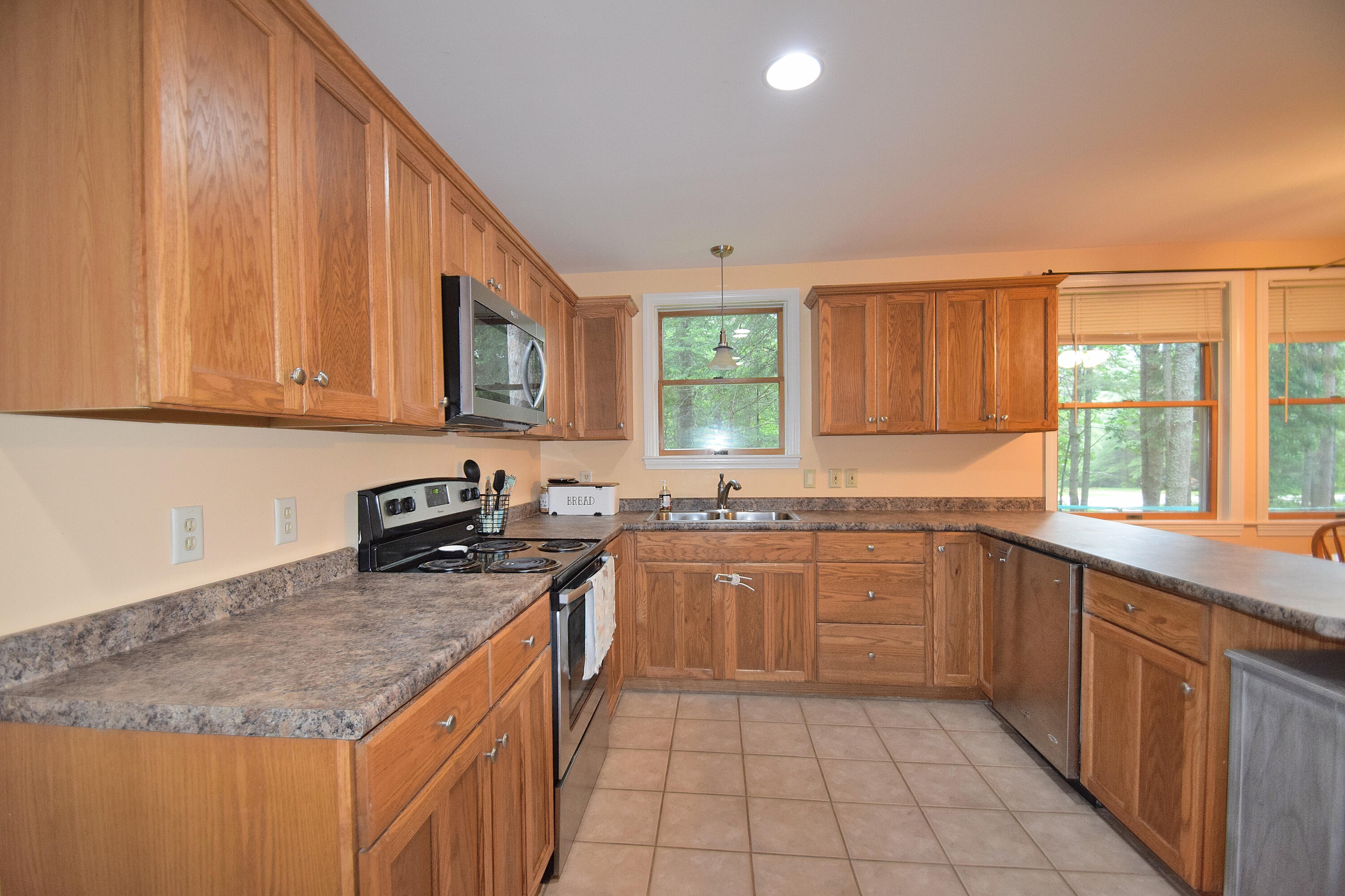 70 Colonial Circle Harrison, ME 04040 - Photo 7 of 46 DSC_0010