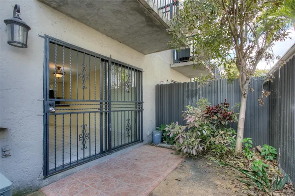 $270,000 | 5808 West 26th Avenue, Unit 211, Hialeah, FL 33016