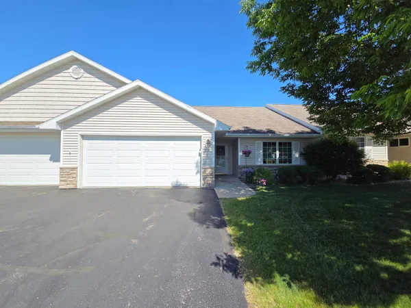 $359,900 | 1980 Timberline Drive, Oshkosh, WI 54904