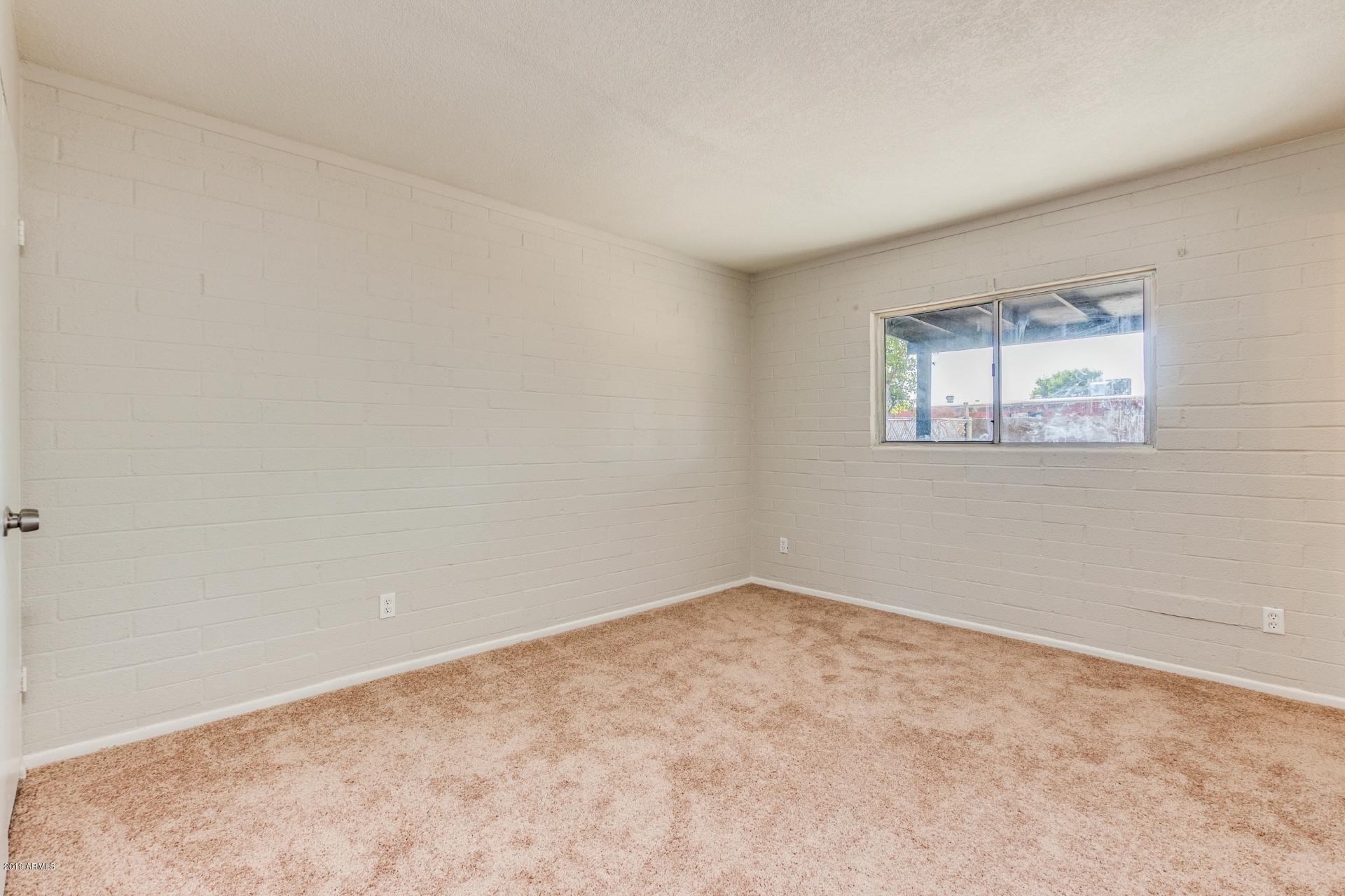 1827 West Vineyard Road Phoenix, AZ 85041 - Photo 12 of 21 0013-Vineyard (13)