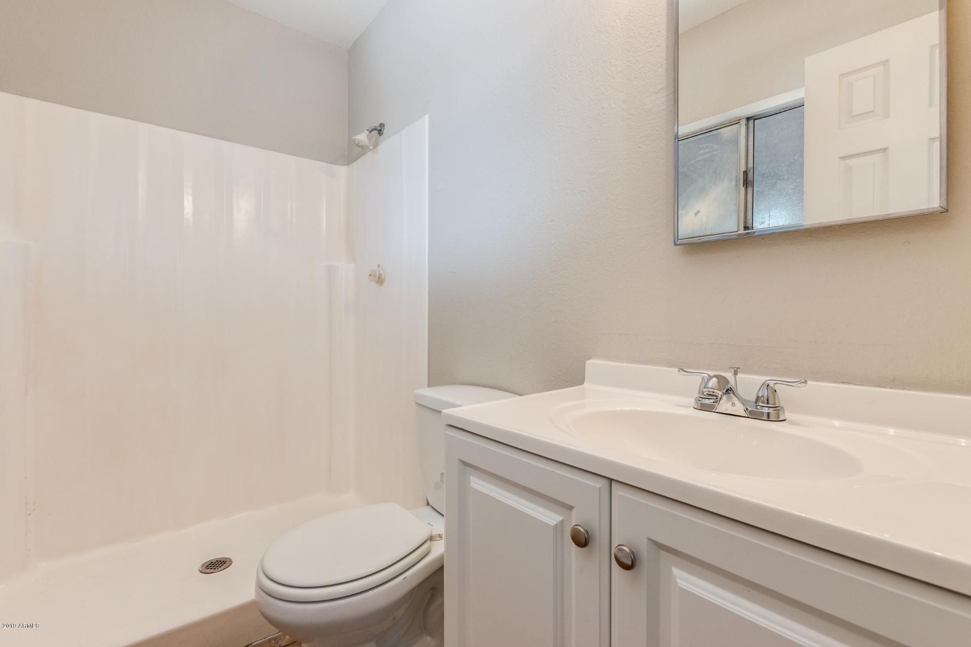 1827 West Vineyard Road Phoenix, AZ 85041 - Photo 15 of 21 0016-Vineyard (16)