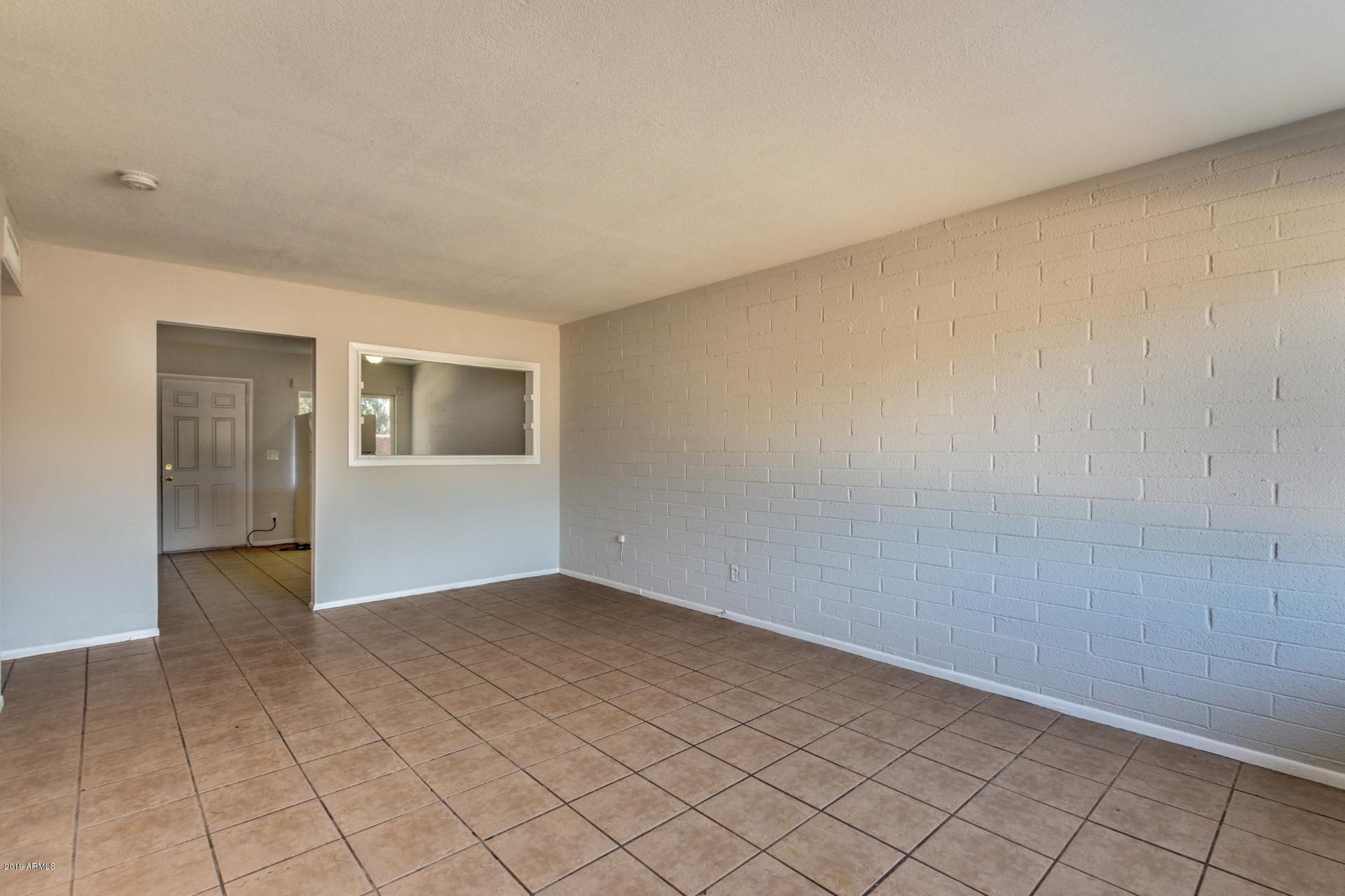 1827 West Vineyard Road Phoenix, AZ 85041 - Photo 3 of 21 0004-Vineyard (4)