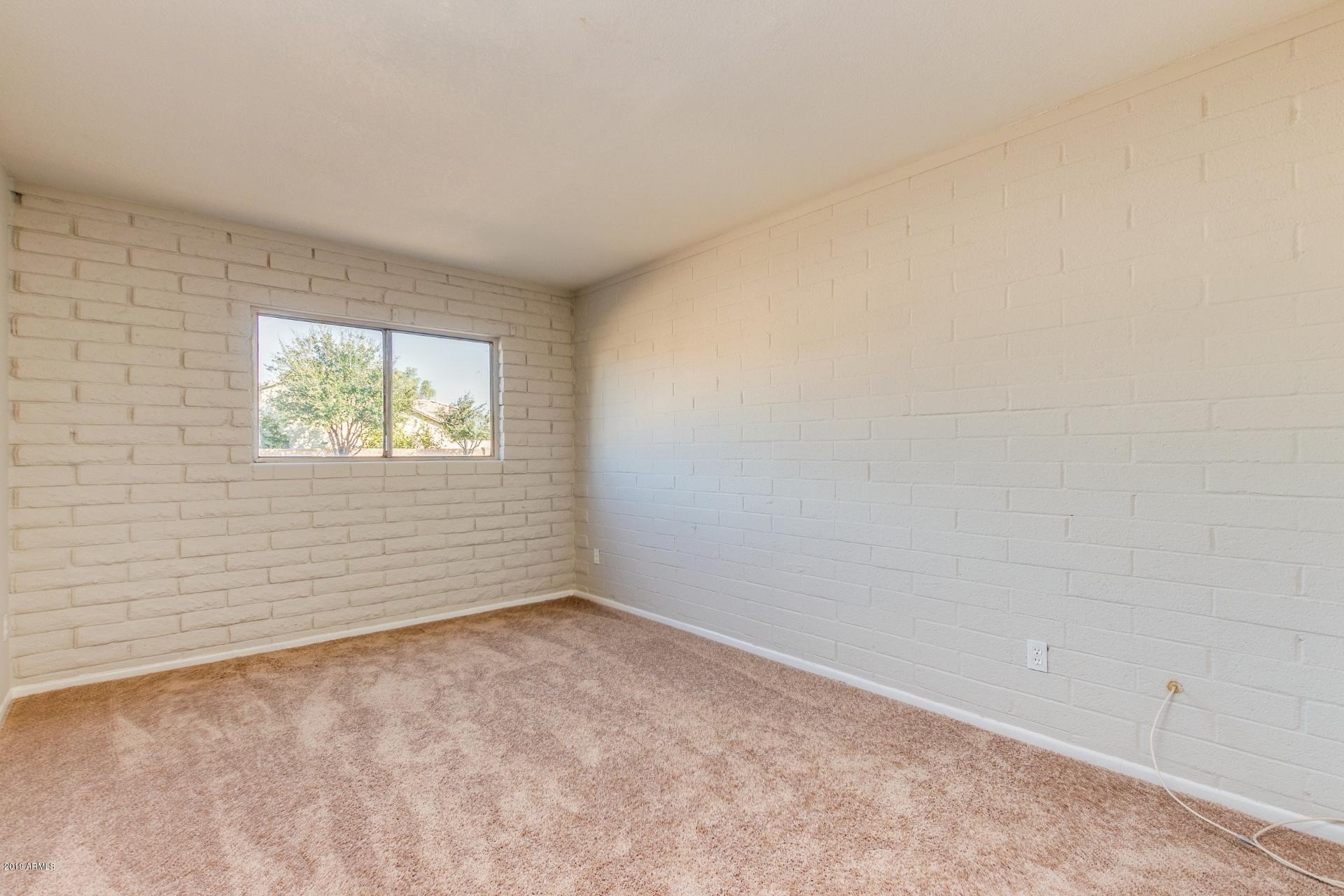 1827 West Vineyard Road Phoenix, AZ 85041 - Photo 9 of 21 0010-Vineyard (11)