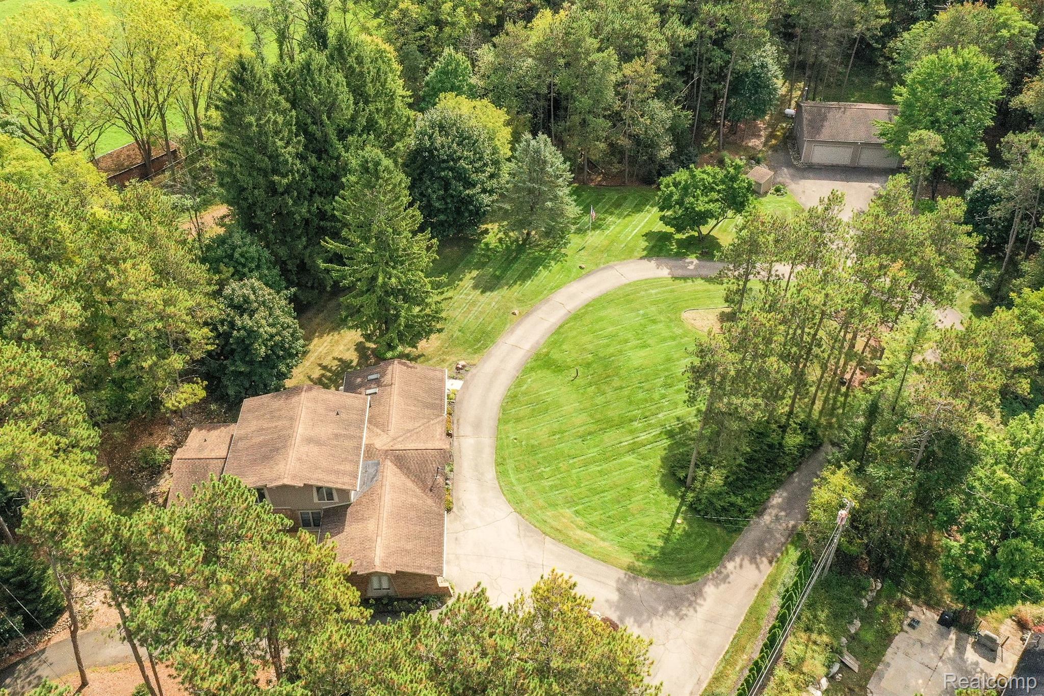 8677 Knox Road Clarkston, MI 48348 - Photo 55 of 59 Gallery Image 55