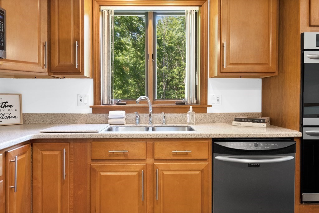 273 South Longyard Road Southwick, MA 01077 - Photo 8 of 37 Gallery Image 8