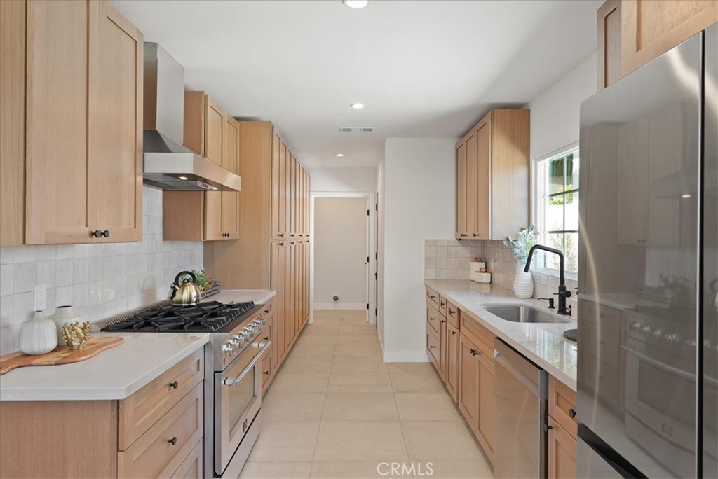 7404 Woodrow Wilson Drive Los Angeles, CA 90046 - Photo 19 of 57