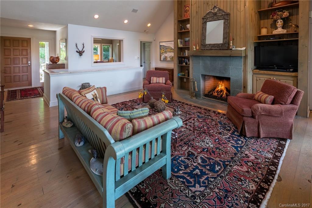 743 Raven Ridge Road, Unit 43 Banner Elk, NC 28604 - Photo 5 of 24 Gallery Image 5